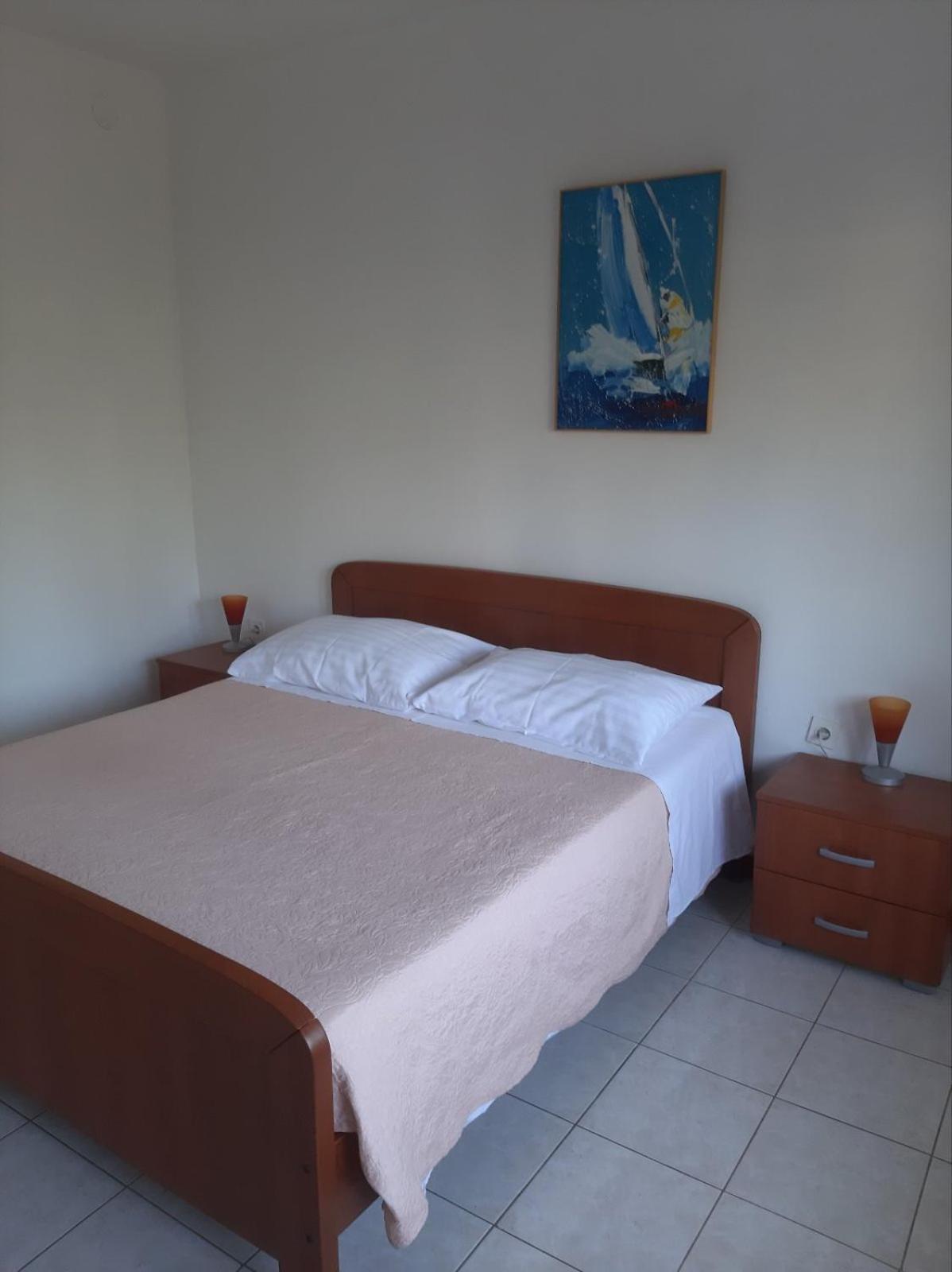 Apartmani Kadmen Ika Exterior photo